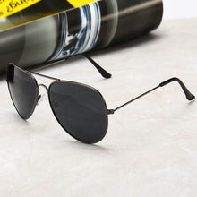 Load image into Gallery viewer, Classic Polarized Men Sunglasses