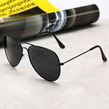 Load image into Gallery viewer, Classic Polarized Men Sunglasses