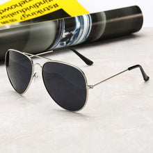 Load image into Gallery viewer, Classic Polarized Men Sunglasses