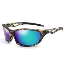Load image into Gallery viewer, Classic Design Polarized Sunglasses